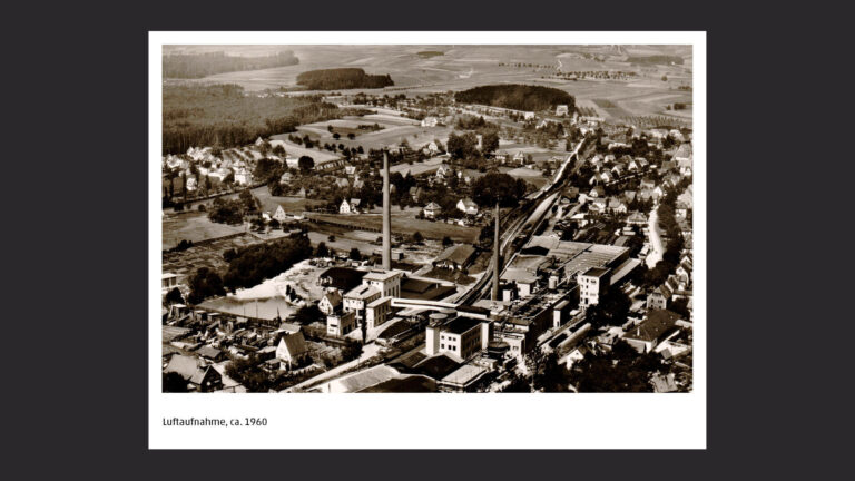 Vereinigten Papierwerke in Heroldsberg, Luftaufnahme, ca. 1960