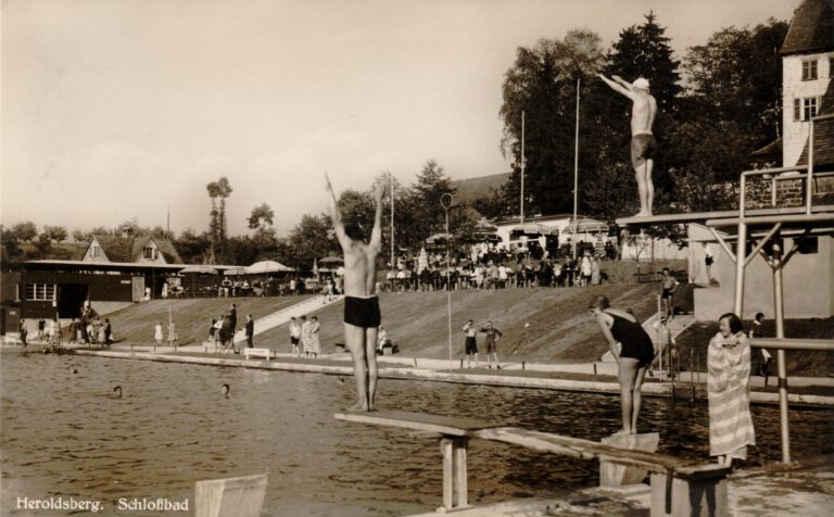 Badesspaß in Heroldsberg, 1933.